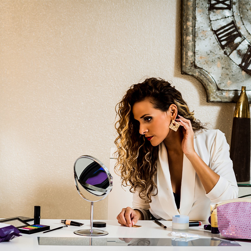 Các đương sự trên màn hình không phải là diễn viên